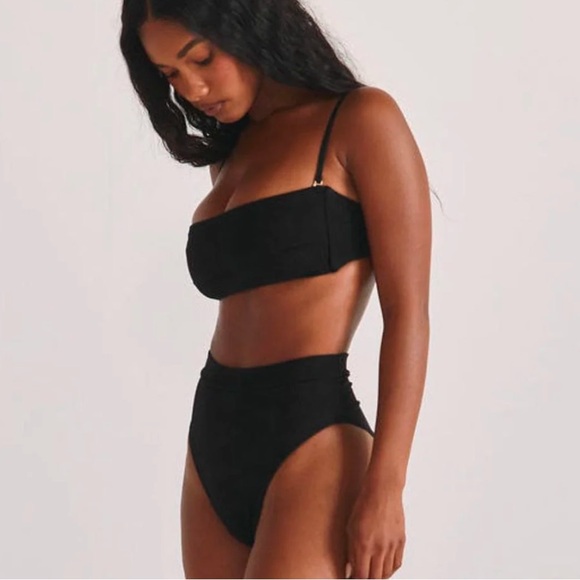 Black Rib Summer Bikini Top - Picture 5 of 6